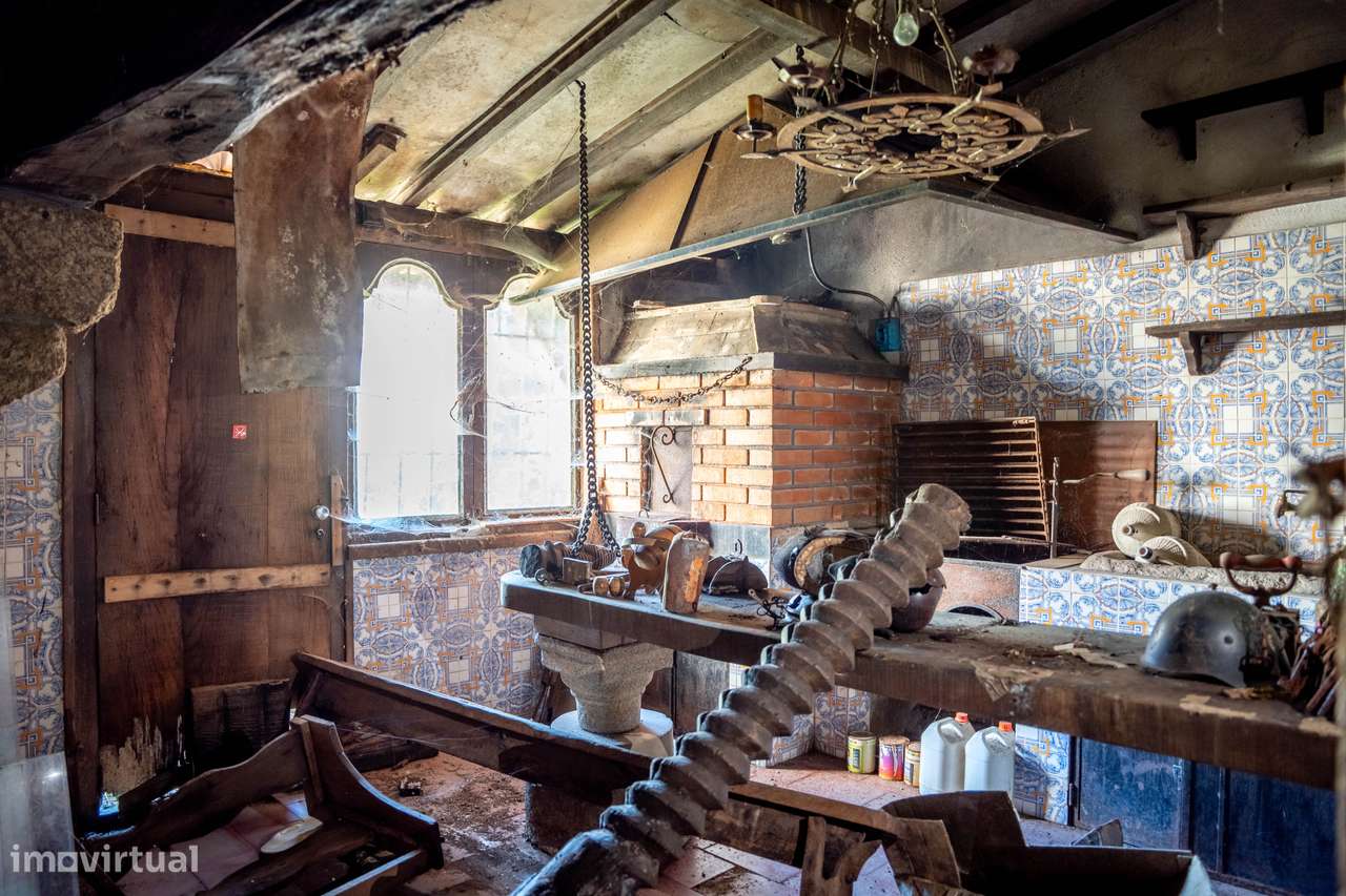 Imóvel com carácter e muito potencial de valorização.-39
