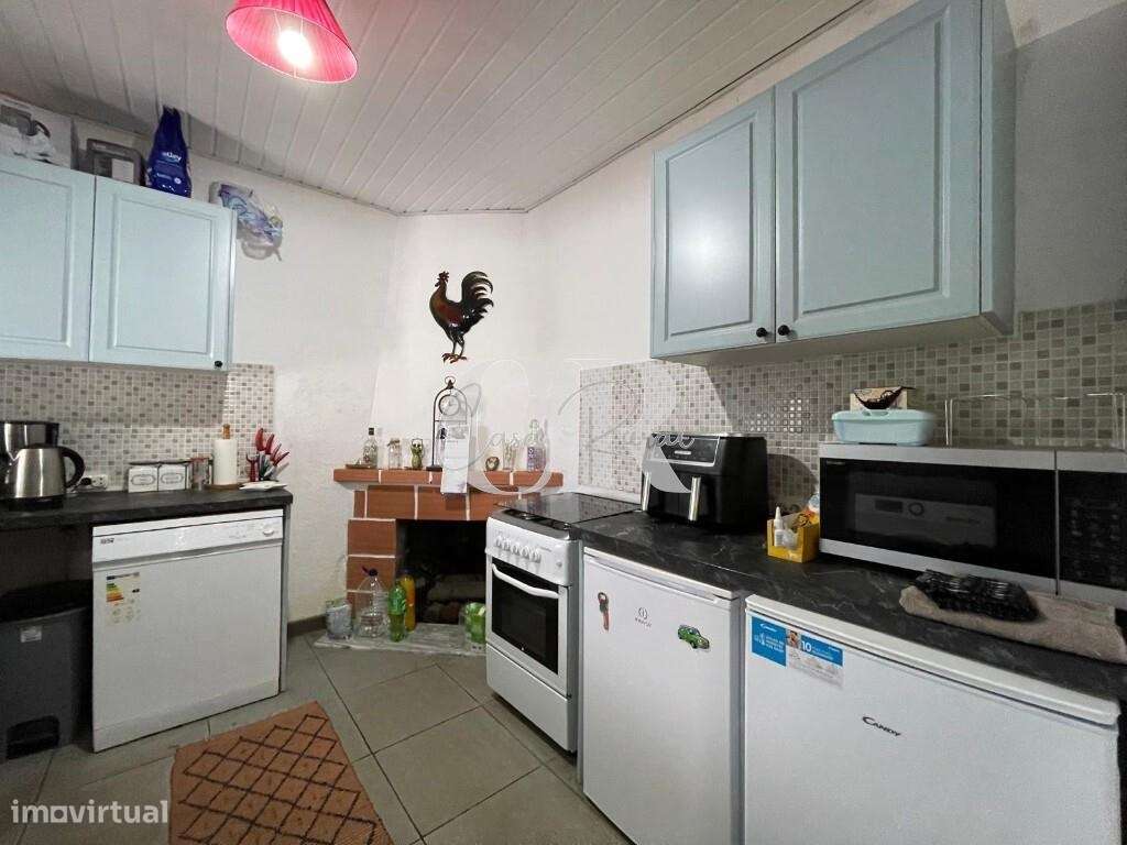 Casa de 4 quartas renovada com terreno em Vila Nova de Poiares - Grande imagem: 4/44