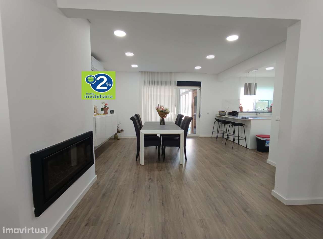 Moradia V4, com sauna e piscina - Grande imagem: 3/22