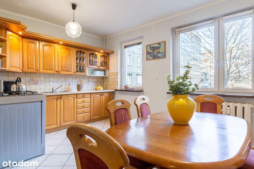 Parter / os.Batorego / 3 pok /  73 m2 / super lok.