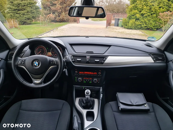 BMW X1 sDrive18i - 17