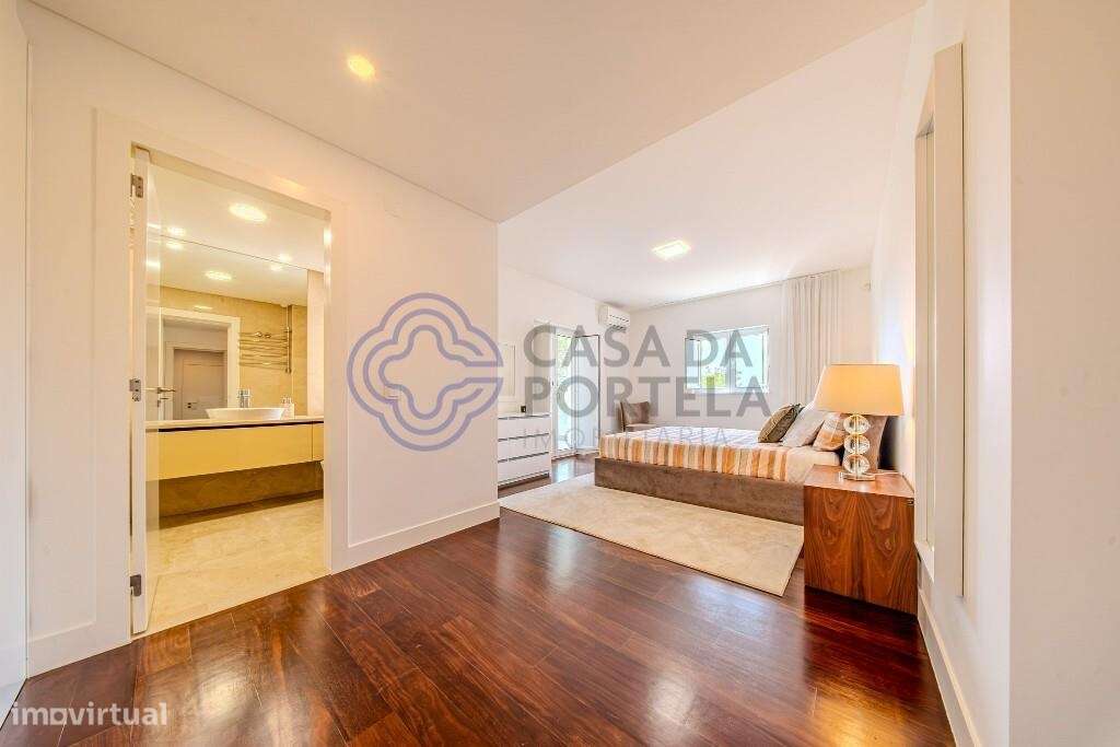 Apartamento Duplex T5 de Luxo com Terraço, Piscina e Garagem – Estoril-34