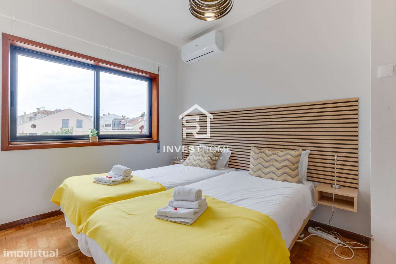 Prédio | 4 Apartamentos T2 | Licença AL ativa | Porto-43