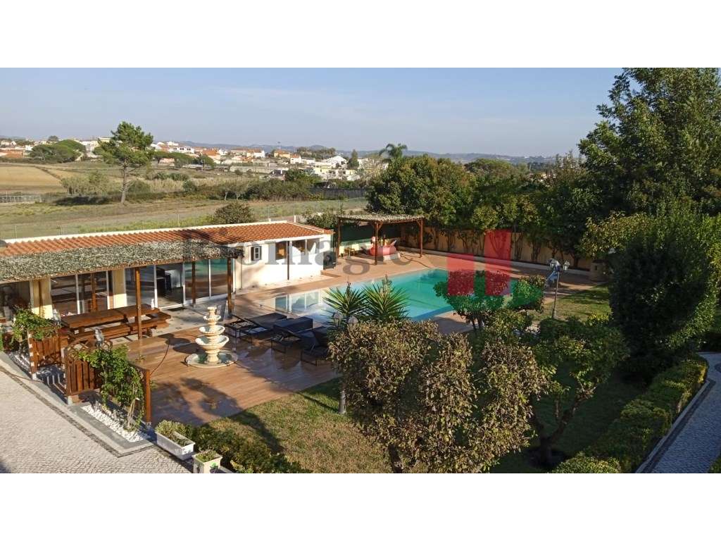 Moradia T3 com Piscina e Terreno em Terrugem - Sintra***RIOMAGIC*** - Grande imagem: 1/25