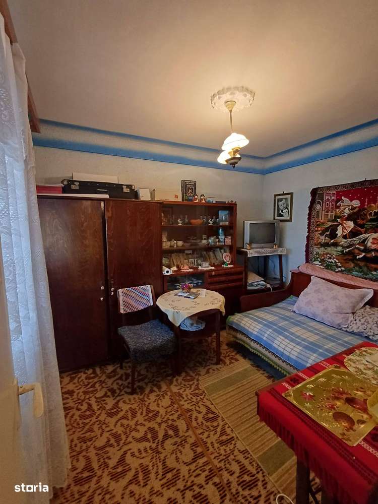 De vanzare 2 camere in zona Roman Voda, curat, spatios 29.900euro-5
