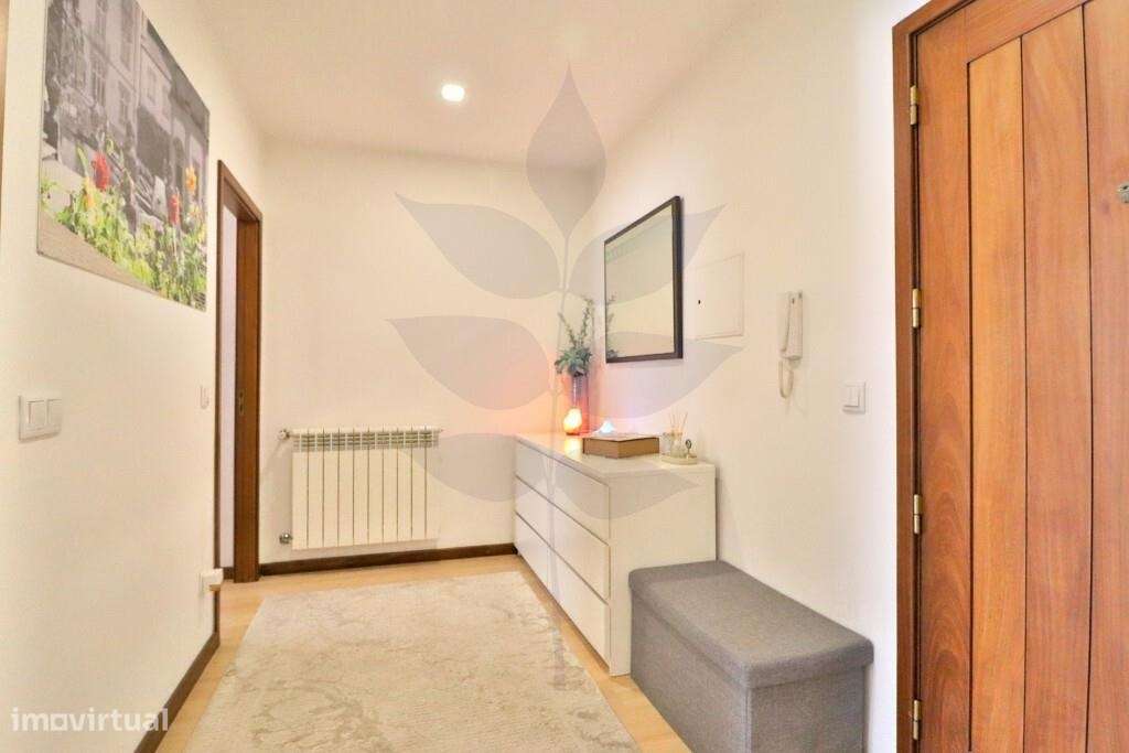 Apartamento T4 na freguesia de Lamaçães-7