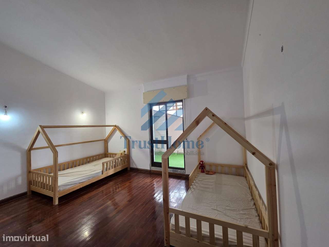 T5 duplex na Tapada das Mercês com 225m2 com lugar de parqueamento-27