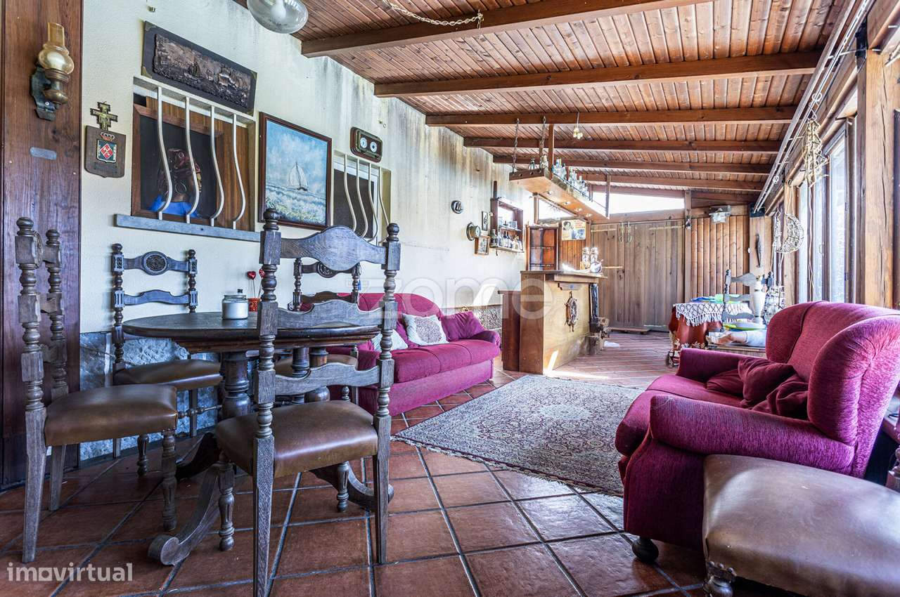 Moradia T5 a 3 minutos a pé da Praia de Carcavelos-25