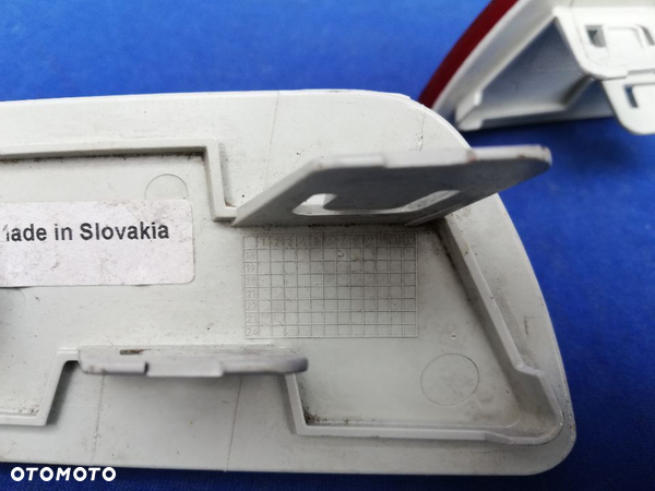 VOLVO XC70 2008-2015 ODBLASK ZDERZAK TYLNEGO PRAWY - 7
