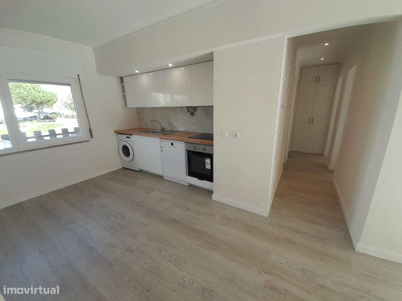 T4 renovado em Mira-Sintra - Grande imagem: 4/15