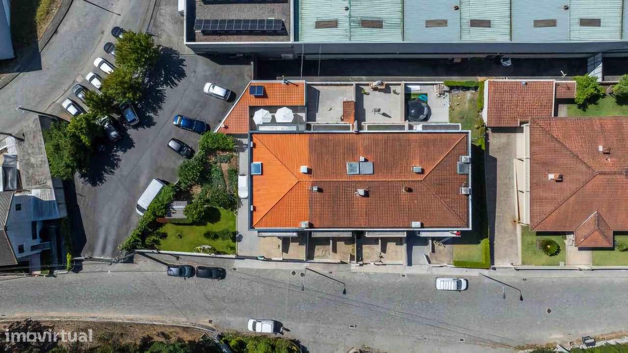 Espetacular Moradia em Banda T4 com jardim  em Sequeira - Braga-30