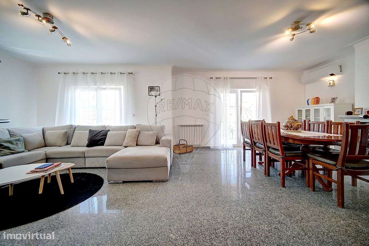 Moradia T5 para venda-36