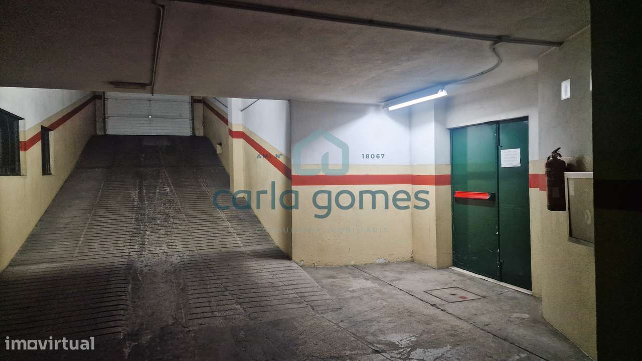 APARTAMENTO T3 C/ 2 SUITES L. GARAGEM ELEVADOR | MAFAMUDE, V. N. GAIA-32