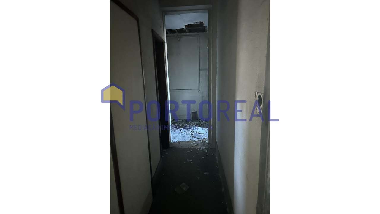 Prédio / Armazém em Milheirós-12