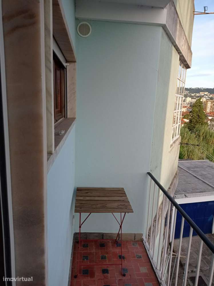 Quarto - localizado em  Coimbra - Grande imagem: 5/18
