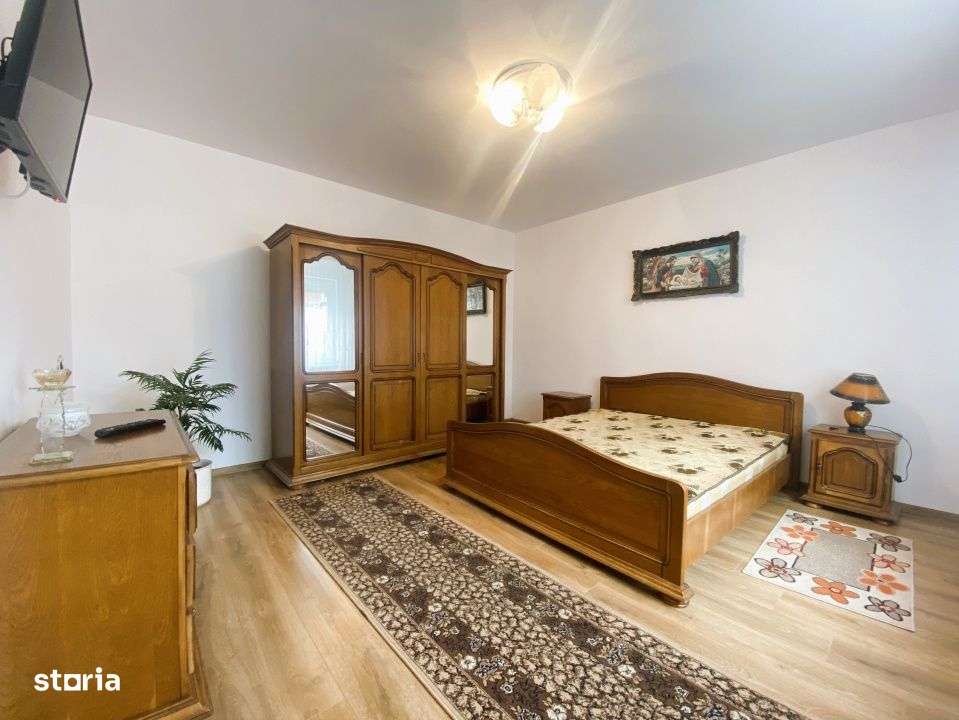 Casa cu 2 camere la curte in zona Piata Cluj - Imagine principală: 3/8