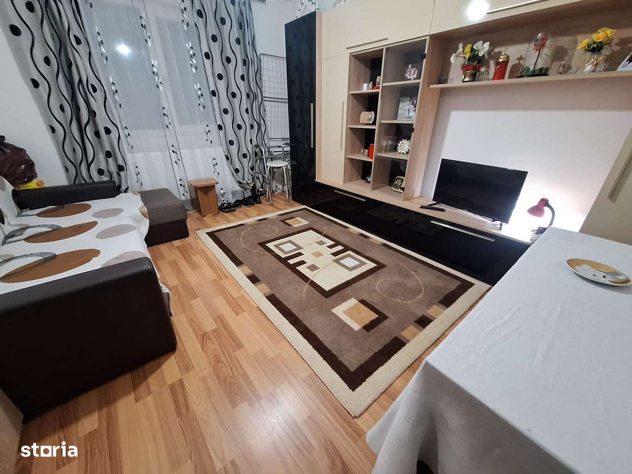 Apartament 2 Camere Decomandat - Etaj 1/4 - Zona Grivitei-4