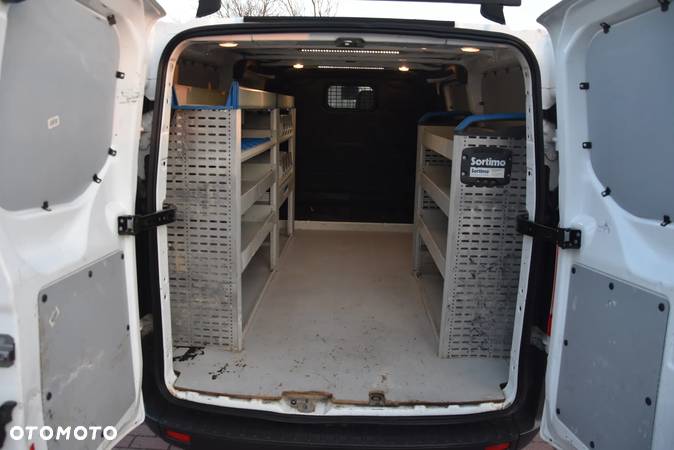 Ford TRANSIT CUSTOM - 24