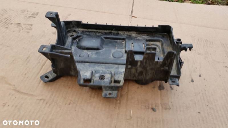 Podstawa akumulatora Opel Corsa D 13296473 - 2