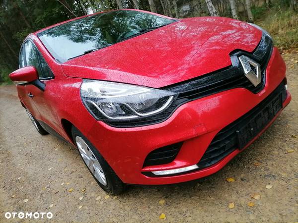 Renault Clio 1.2 16V 75 Authentique - 8