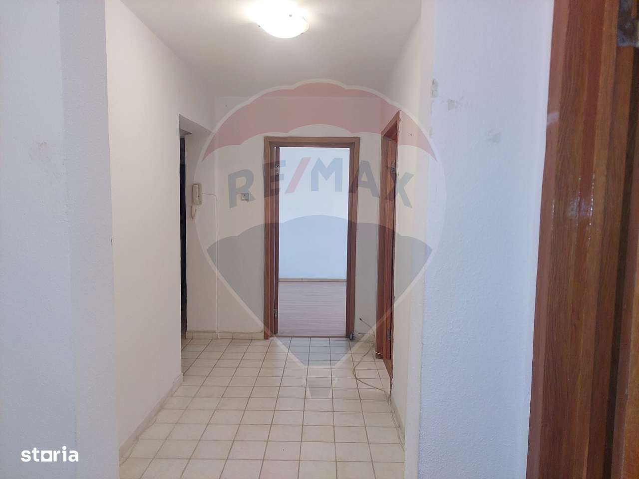 Apartament cu 3 camere de vanzare-19