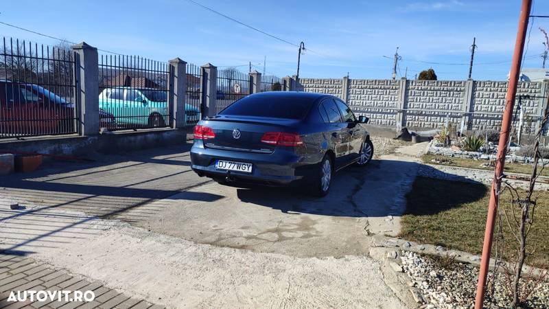 Volkswagen Passat Variant 1.6 TDI BlueMotion - 11