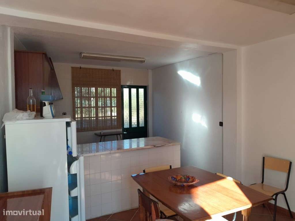 Arrendamento | Moradia T4 com Quintal e Terraço a 4 minutos da Vila... - Grande imagem: 4/32