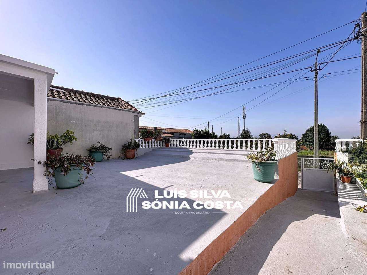 Moradia Térrea Remodelada c/ Garagem, Anexos, Pátio, Etc. - 3km... - Grande imagem: 2/41