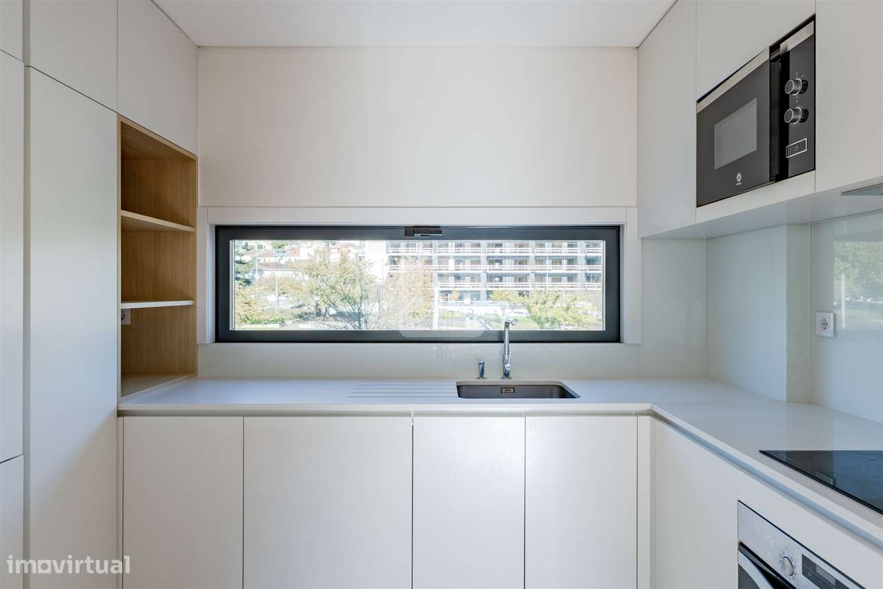 Apartamento T1 com Garagem junto à Praça das Flores - Grande imagem: 4/30