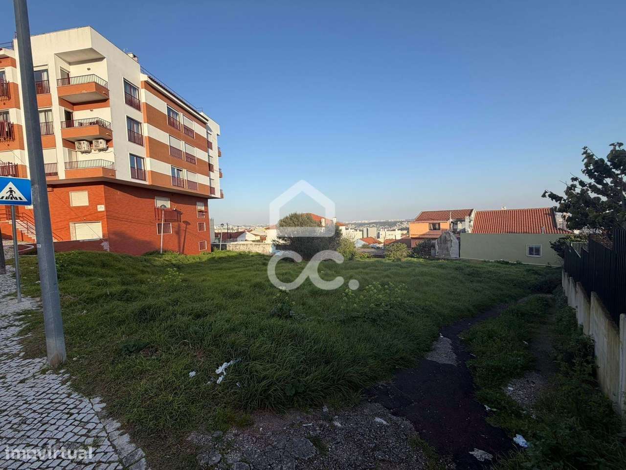 Terreno Urbano em Casal da Mira na Amadora-6