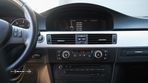 BMW 318 d Touring Luxury Line - 23