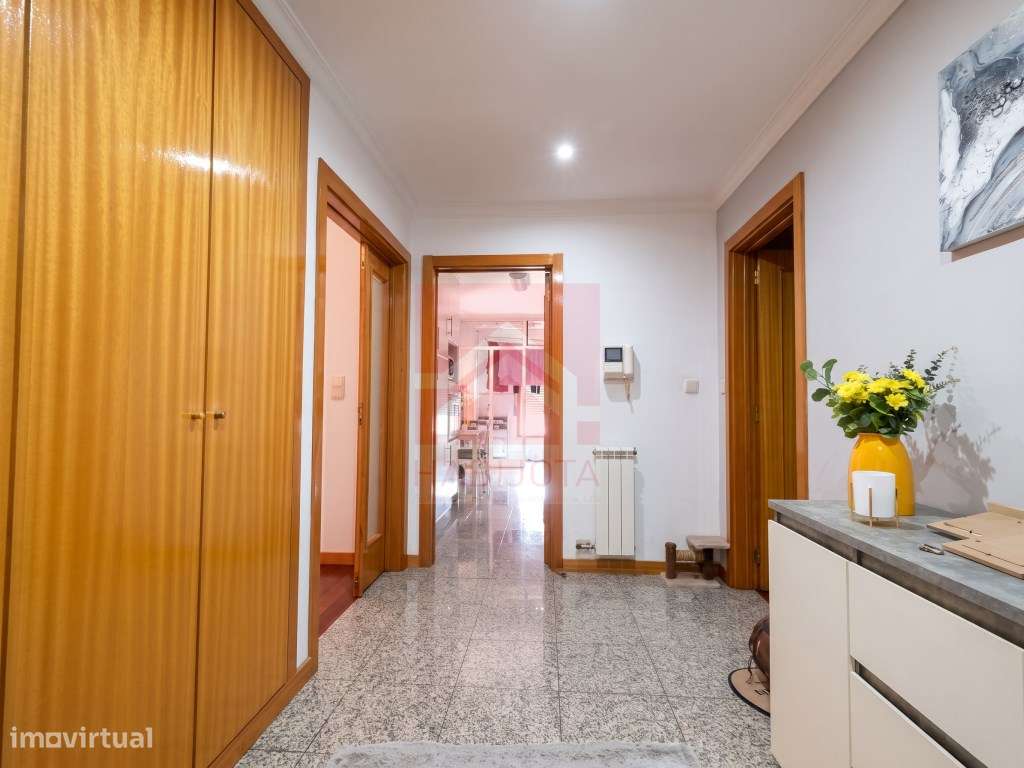 Magnífico Apartamento T2+1 no Centro de Rio Tinto (Avenida da Conduta)-12