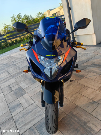 Suzuki GSX-R - 16