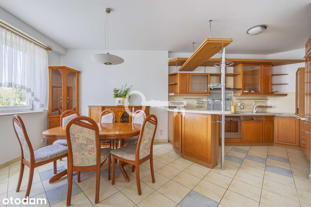 Przestronny | Królikarnia | Z basenem I Garaż-1