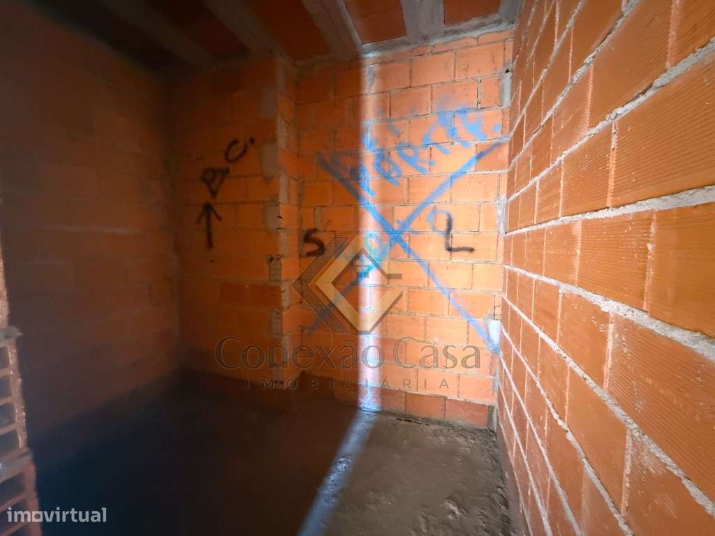 Apartamento T2 Próximo à Estação de Metro de Santo Ovídeo Vila Nova...-8