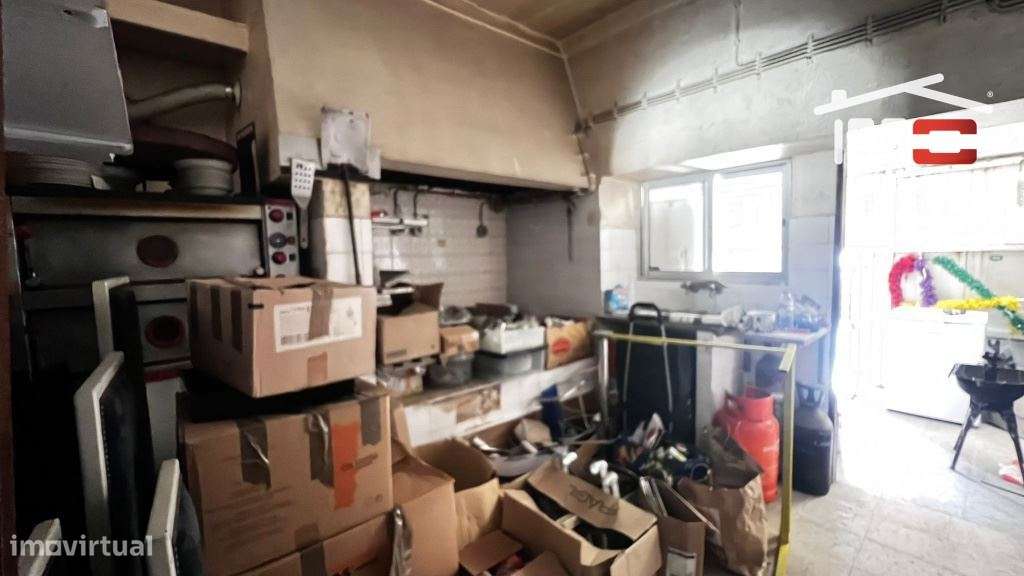 Prédio Habitacional Rés-do-Chão e 1º andar no Centro do Montijo - P...-15