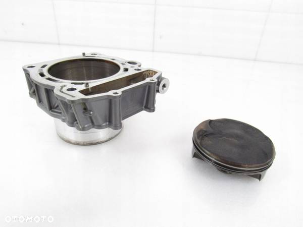 Cylinder + tłok komplet tył KTM RC8 1190, 11r RC 8 - 5