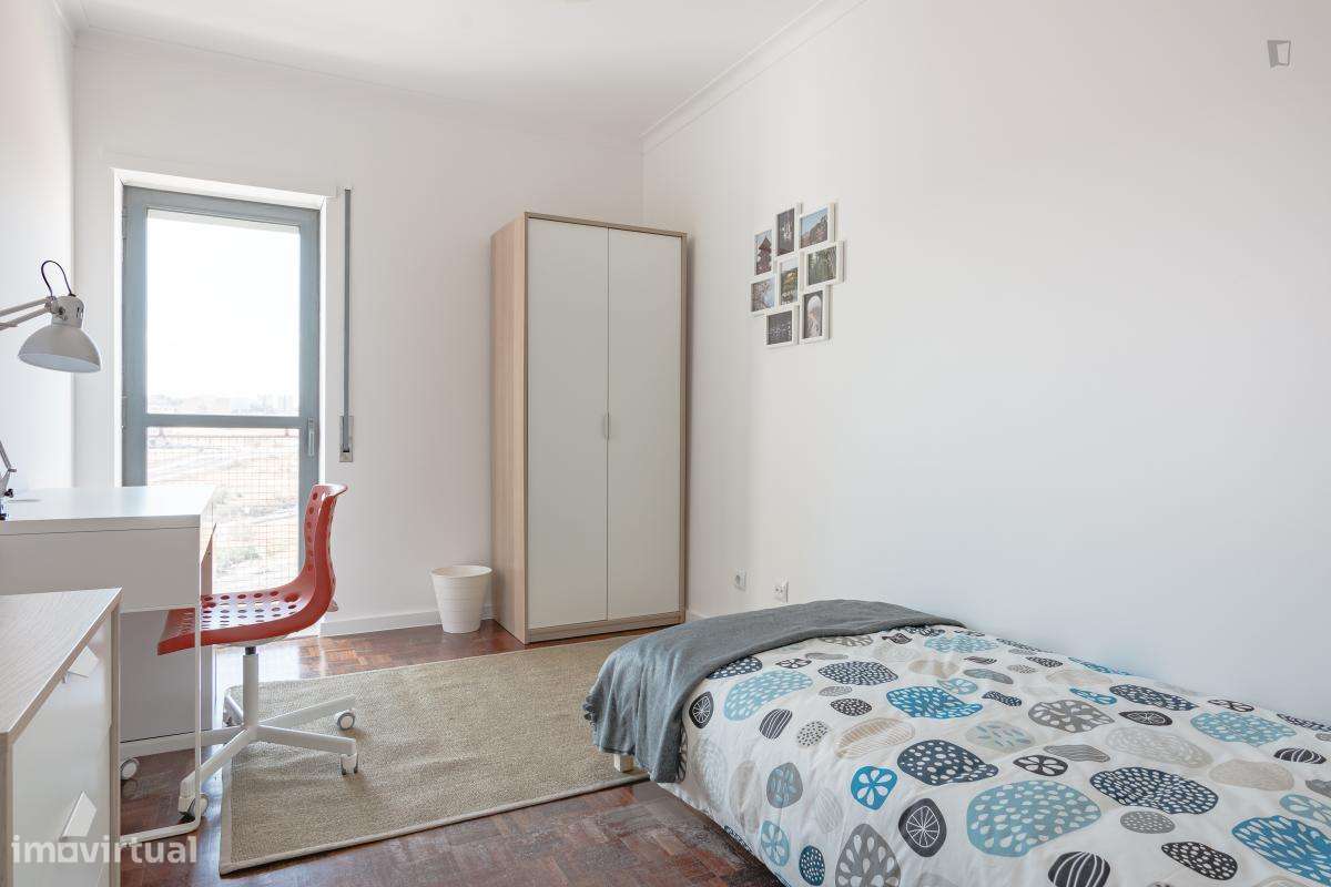 Quarto - localizado em Bela Vista Lisbon - Grande imagem: 4/9