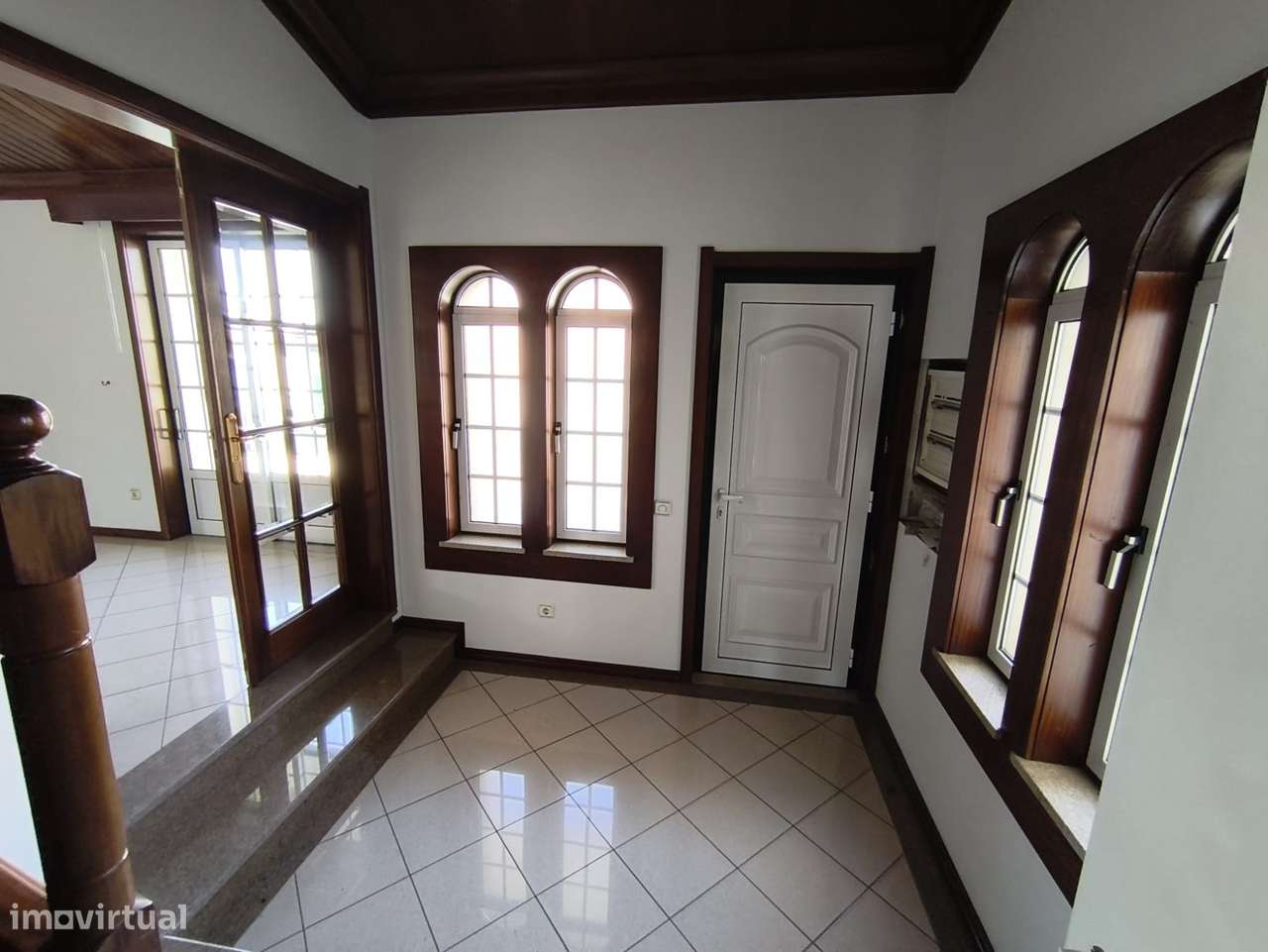 Moradia Isolada T5+1 com Piscina – S. Bernardo.-0