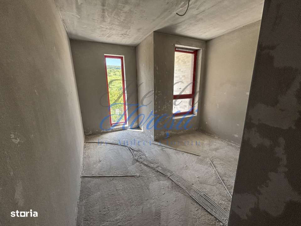 Casa cu 6 camere in sat Gheorgheni - Imagine principală: 3/6