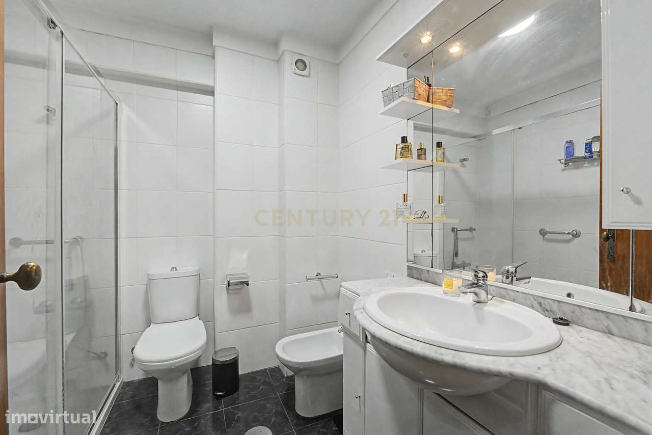 Apartamento T2 em Cedofeita, Porto - Oportunidade Única!-3