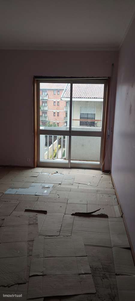 T3 Corujeira com Box e arrumos-7