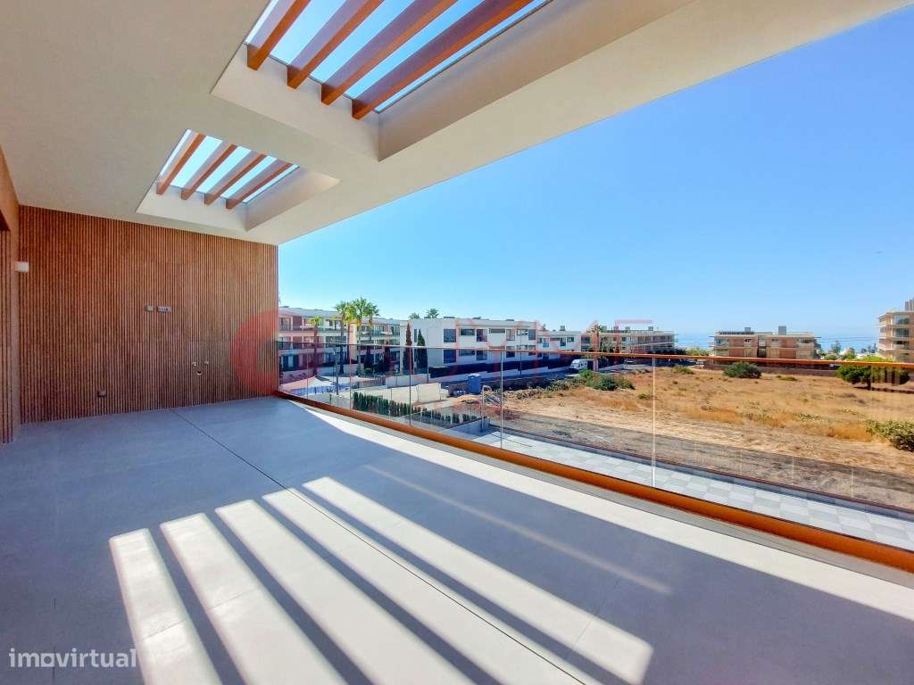 Apartamento T2 Luminoso com Vista Mar em Quarteira-10