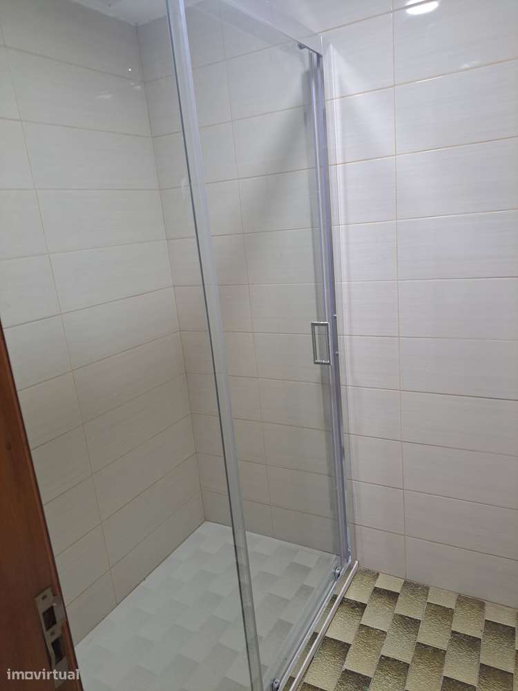 CENTRO CIDADE CHAVES APARTAMENTO T2 COM GARAGEM-8