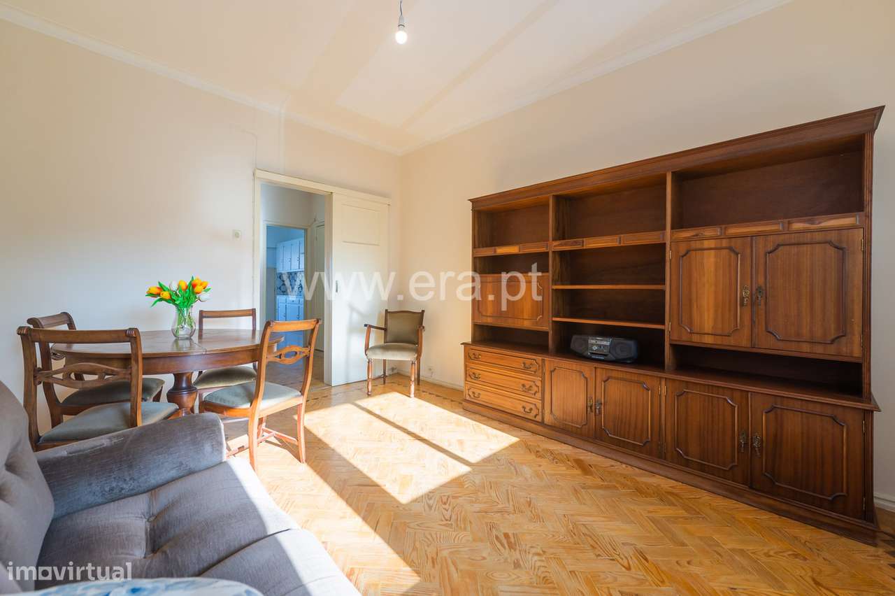 Apartamento T3 - R/C Alto com Excelente Luz Natural - Grande imagem: 4/30