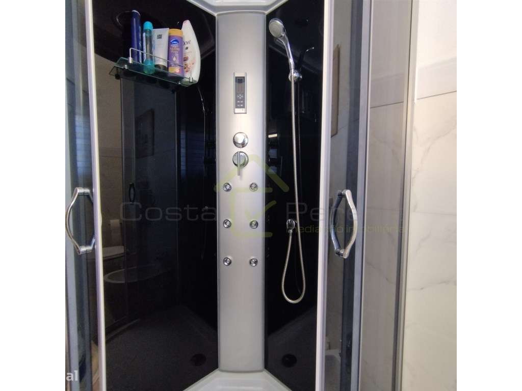 Moradia T2+2 a minutos das praias de Santa Cruz, Santa Rita e Porto...-9