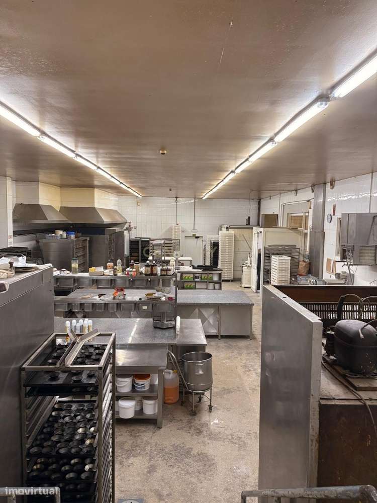 Fantástica Oportunidade de Trespasse – Fábrica Industrial em Pleno Fun-6