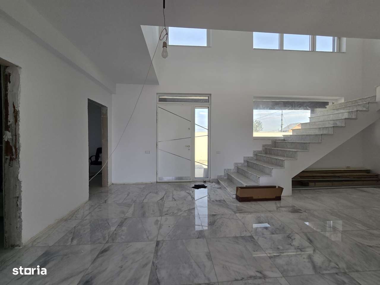 Casă cu piscină și finisaje high-quality, 420mp - Imagine principală: 4/12