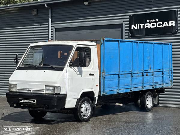 Nissan TRADE 100 3.0 TD - 5