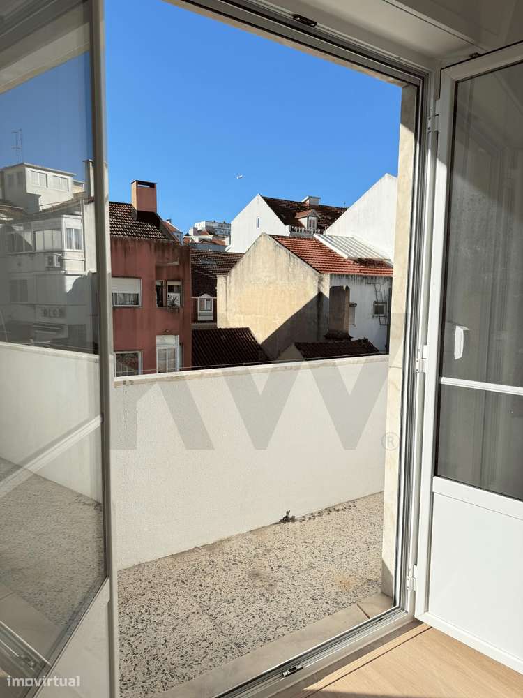 Apartamento T2 em Campo de Ourique - Grande imagem: 5/31